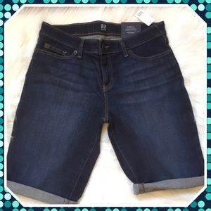 GAP Denim Bermuda Shorts - Size 27 - NWT
